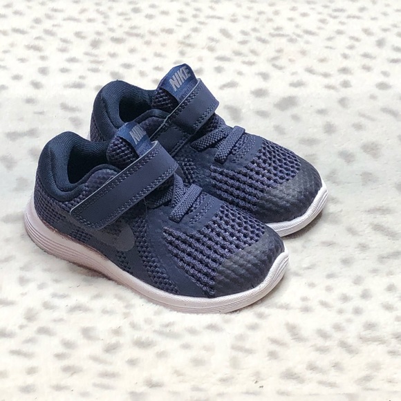 nike revolution 4 indigo